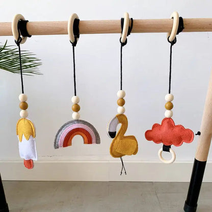 Set de 4 jouets feutrines pour arche de jeux en bois DIY - kidyhome